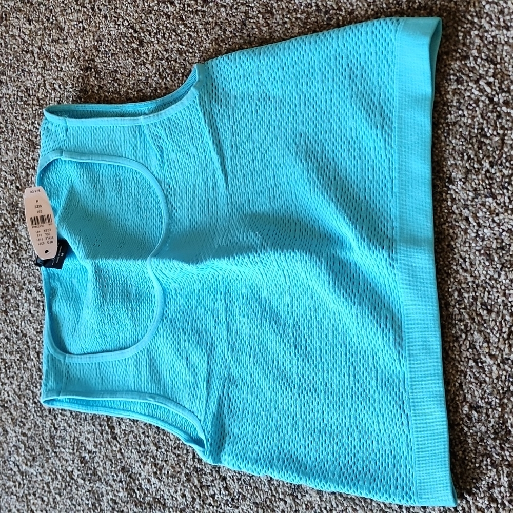 Victoria's Secret body by Victoria crop mesh cami